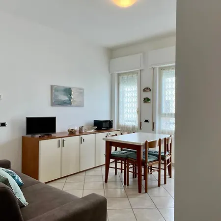Apartment Appartemento Sul Lungomare By Tempovacanza