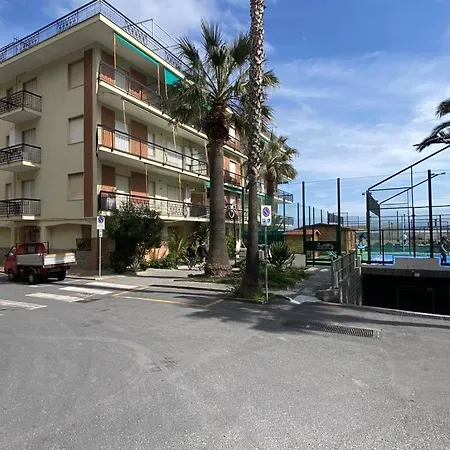Appartemento Sul Lungomare By Tempovacanza Apartment *