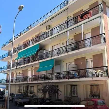 Appartemento Sul Lungomare By Tempovacanza