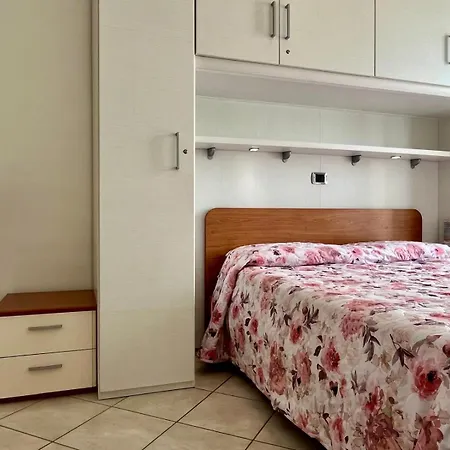 Apartment Appartemento Sul Lungomare By Tempovacanza